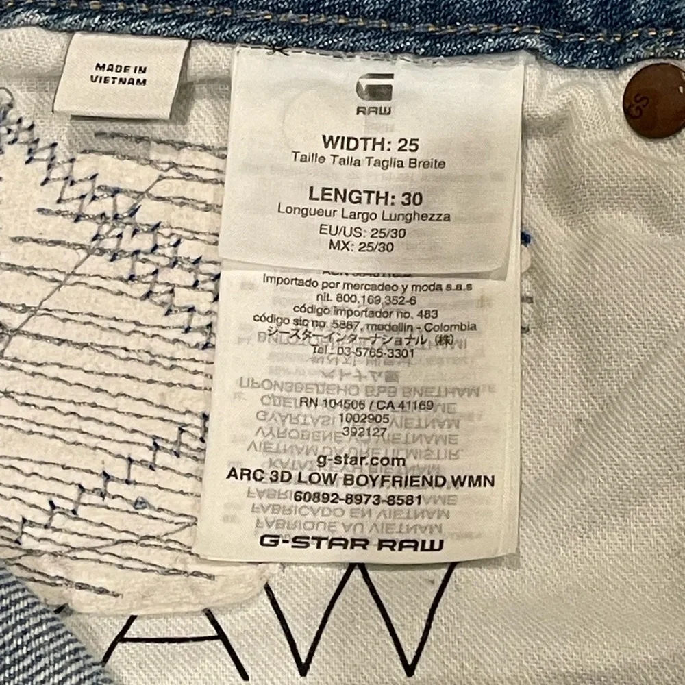 G-Star Raw Arc 3D Low Boyfriend Denim Light Aged Restored size 25/30